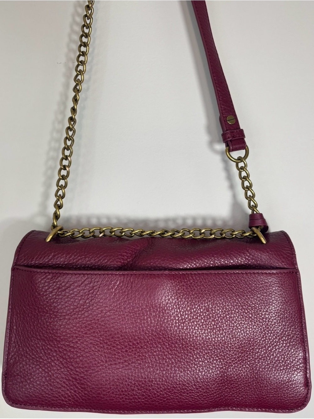 Badgley Mischka Burgundy Pebbled Leather Foldover Shoulder Bag Gold Chain - Picture 7 of 12